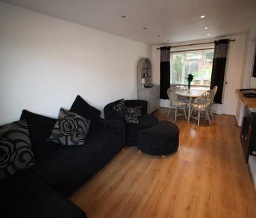 3 bedroom end of terrace house to rent - Photo 6