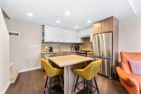 9350 University High Street town house — Burnaby, BC (2-Bedroom) - 2 Bedroom - Photo 4