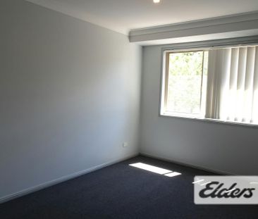 2/5 Streeton Place - Photo 5