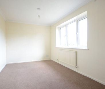 3 bedroom detached house to rent - Photo 2