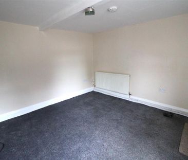 3 bedroom end of terrace house to rent - Photo 5
