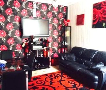 4 bedroom terraced house to rent - Photo 6