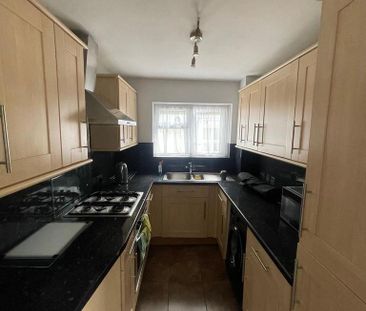 1 bedroom semi-detached house to rent - Photo 4