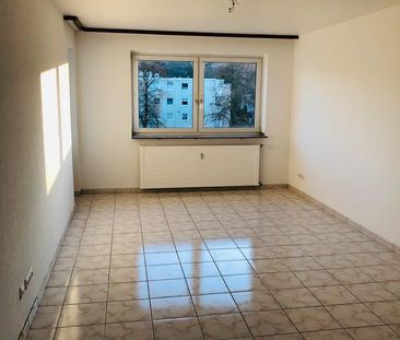 Ab sofort , mit Einbauküche , 3.5 Zimmer und Balkon - Foto 1