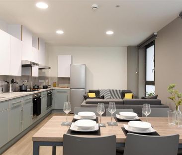 1 bedroom in a flat share to rent - Photo 1
