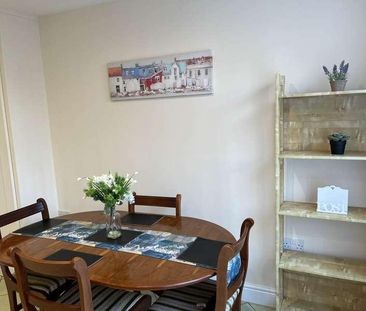 Willowbrook, Great George Street, Godalming, GU7 - Photo 2