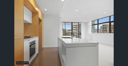 MGM MARTIN – TWO BEDROOM APARTMENT PLUS STUDY - Photo 3