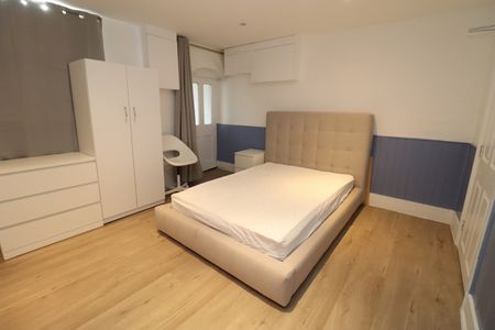 Room in a Shared House, Bow Road, E3 - Photo 4