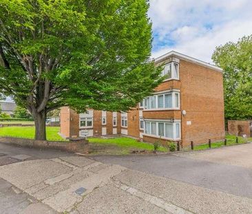Woodford Green, Chigwell, IG8 - Photo 2