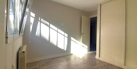 Apartamento de alquiler en Avenida Europa - Photo 2