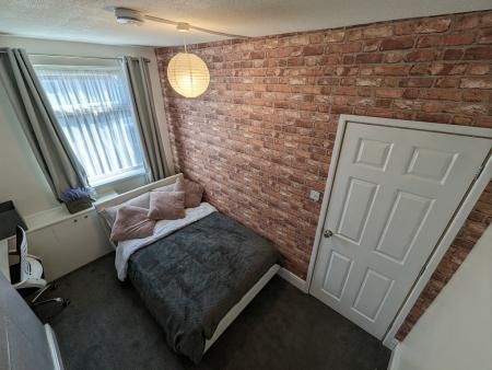 Church Street, Silverdale, ST5 - Photo 4