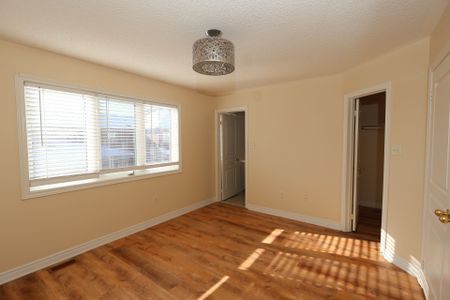 For Lease - 41 Chelton Dr Drive, Richmond Hill, Ontario - Photo 4