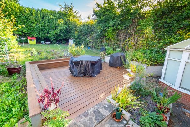 5 bedroom detached house to rent - Photo 1