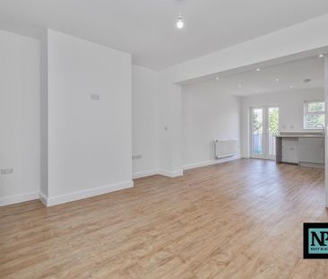 3 bedroom terraced house to rent - Photo 3