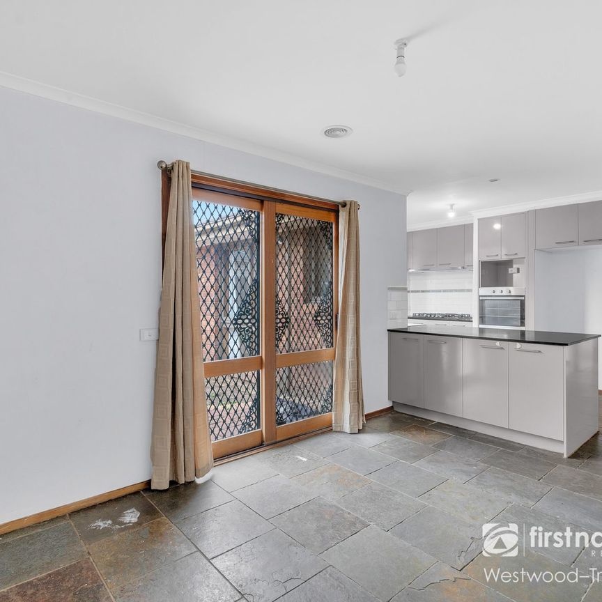 40 McKenzie Crescent, 3029, Hoppers Crossing Vic - Photo 1