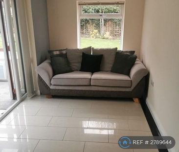 3 bedroom detached house to rent - Photo 5