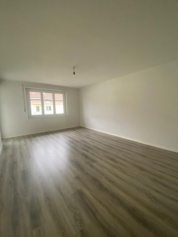 Moderne 3.5-Zimmerwohnung mit grossem Balkon im Hochparterre - Foto 5