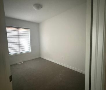 For Lease - 10 Radison Lane, Hamilton, Ontario - Photo 1