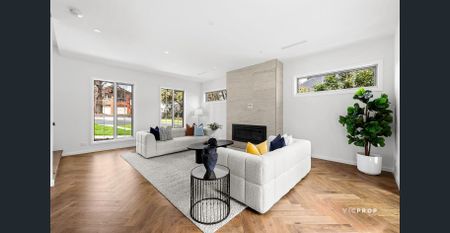 Luxury Family Living in Prime Bulleen Location - Photo 3