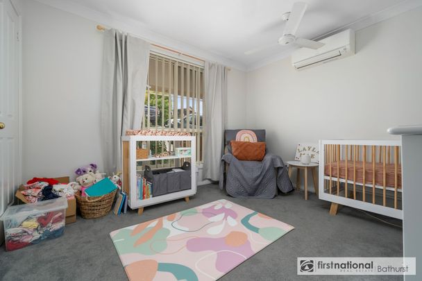 CHARMING FAMILY HOME - Photo 1