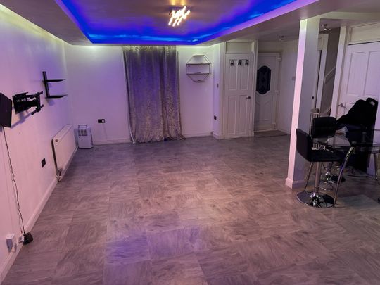 3 Bed Terraced House, Ormond Road, S8 - Photo 1