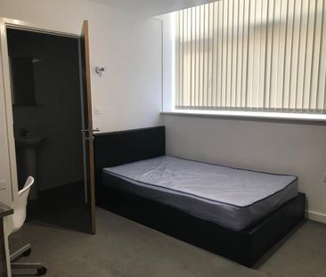 4 bedroom flat share to rent - Photo 5