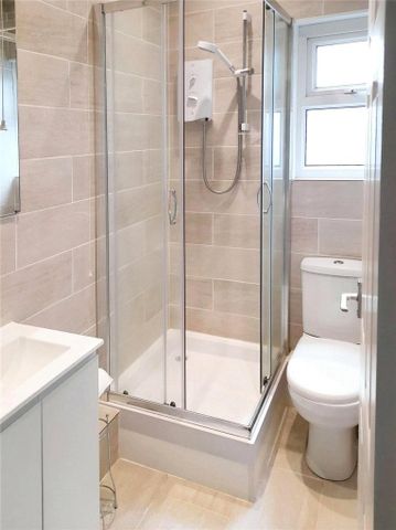 6 bedroom terraced house to rent - Photo 4