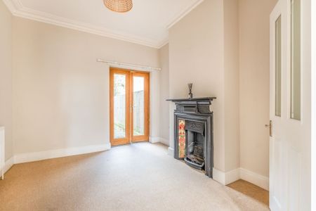 4 bedroom terraced house to rent - Photo 2