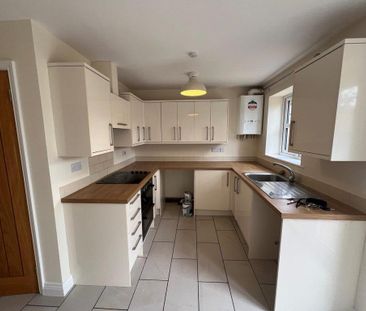 2 bedroom terraced house to rent - Photo 5