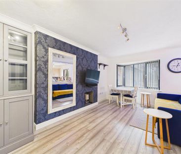 2 bedroom semi-detached bungalow to rent - Photo 2