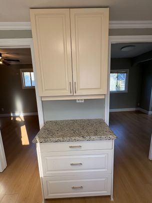 For Lease - 219 Southview Road, Barrie, Ontario - Photo 1