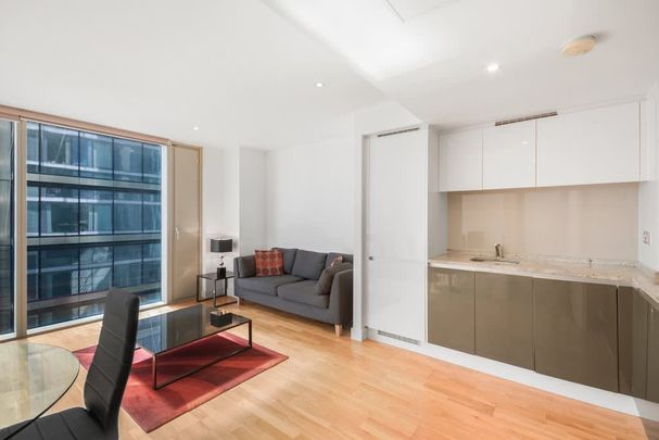 Landmark West Tower, Marsh Wall E14 - Photo 1