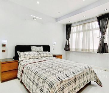 4 bedroom semi-detached house to rent - Photo 6