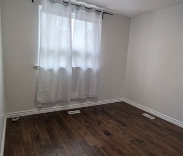 For Lease - 358 Browndale Crescent Unit# MainFlr, Richmond Hill, On... - Photo 3