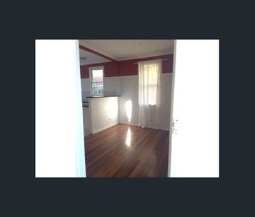 QUIET & COMPACT 3 BEDROOMS HOUSE FOR RENT!! - Photo 2