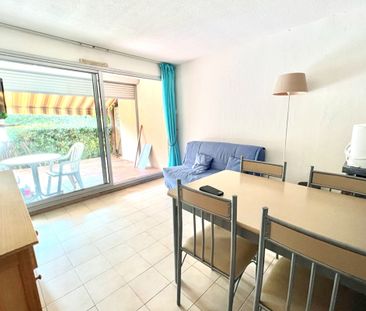 Appartement VIDE à louer : le petit coin de paradis à Saint-Raphaël ! - Photo 3