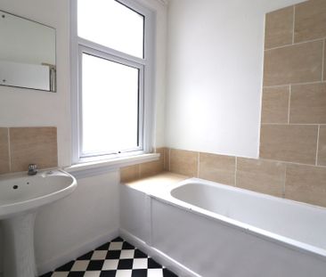 Flat 2 125 Claude Road, Cardiff CF24 3QE - Photo 4