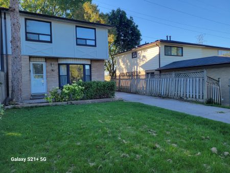 For Lease - 90 Sexton Crescent, Toronto, Ontario - Photo 2