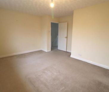 4 bedroom detached house to rent - Photo 5