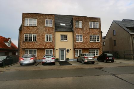 Gelijkvloers appartement met slaapkamer, bureau en autostaanplaats. - Photo 4