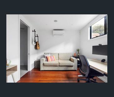 Three Levels of Lifestyle Living in the Heart of Carlton - Photo 5