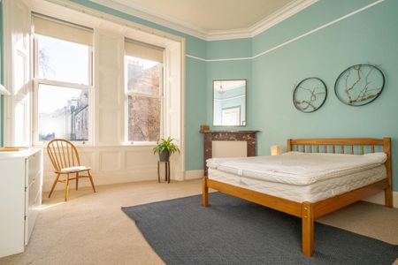 3 bedroom flat to rent - Photo 5