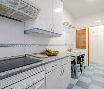 Room in a shared 7-bedroom apartment for rent in Valverde. - Photo 6