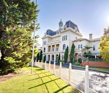 28 Wiltshire Drive, Kew VIC 3101 - Photo 3