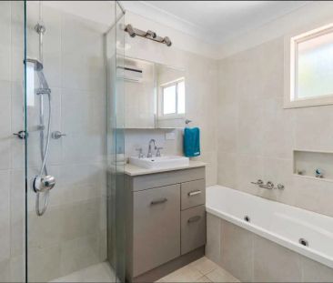 “Entertainer's Delight” - Photo 3