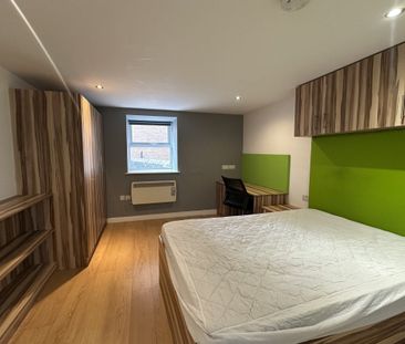 30 Kirkgate - Photo 3