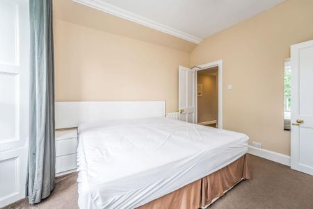 3 bedroom flat to rent - Photo 5