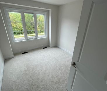 For Lease - 9249 Whiteoak Avenue, Niagara Falls, Ontario - Photo 5