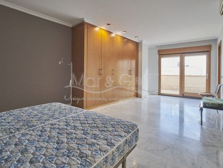 3 room luxury Flat for rent in Centro Tradicional, Alicante, Valencia - Photo 4