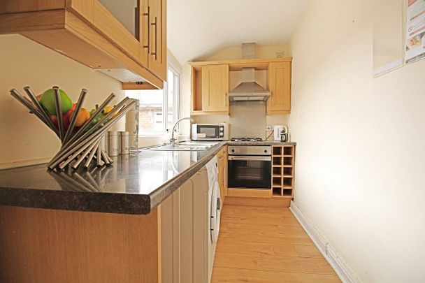 Student Accommodation, 4 Florence Street, Lincoln, Lincolnshire, LN2 5LR, United Kingdom - Photo 1